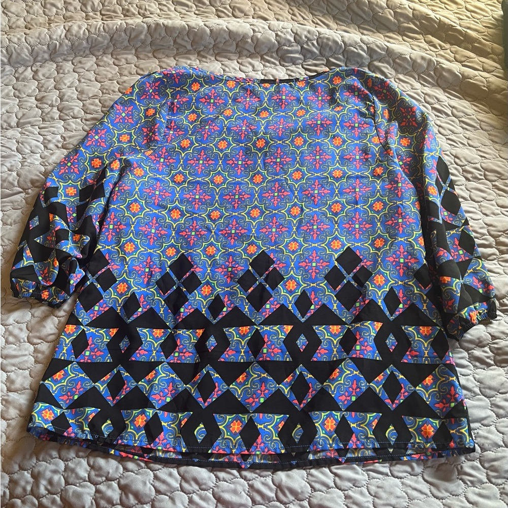 Boutique Top - Picture 2 of 2
